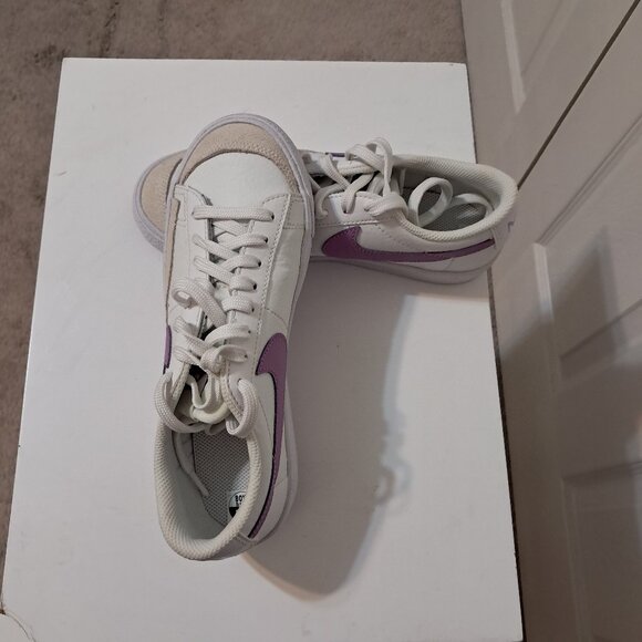 Boys Nike Blazer Sneakers - Picture 2 of 4